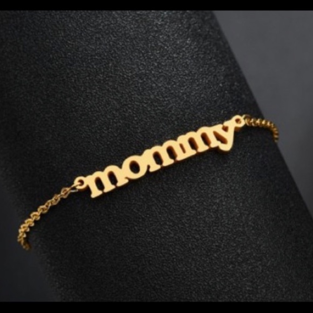MOMMY bracelet 7.5inches with a 2inch extender